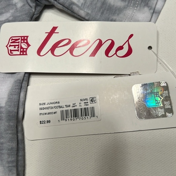 NWT Washington Football Team Crop Top Juniors Size S/CH/P 3-5 (P3) - Picture 3 of 6